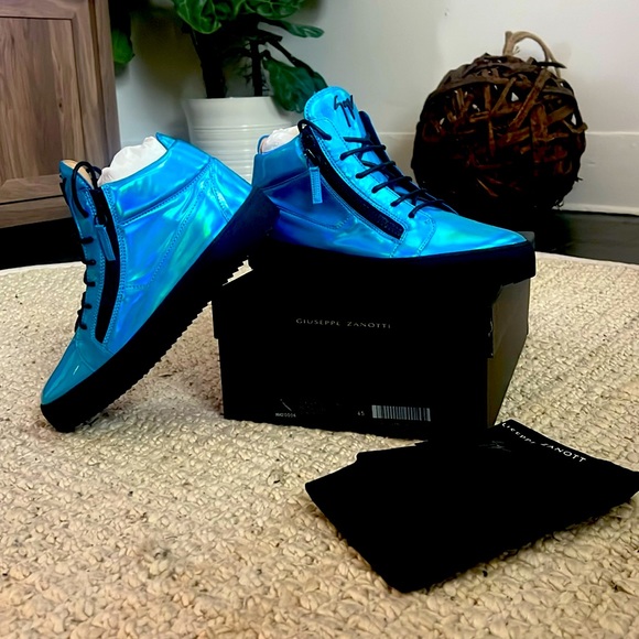 Vibrant blue size 45(12 US)Giuseppe Zanotti sneakers. Authentic and never worn.